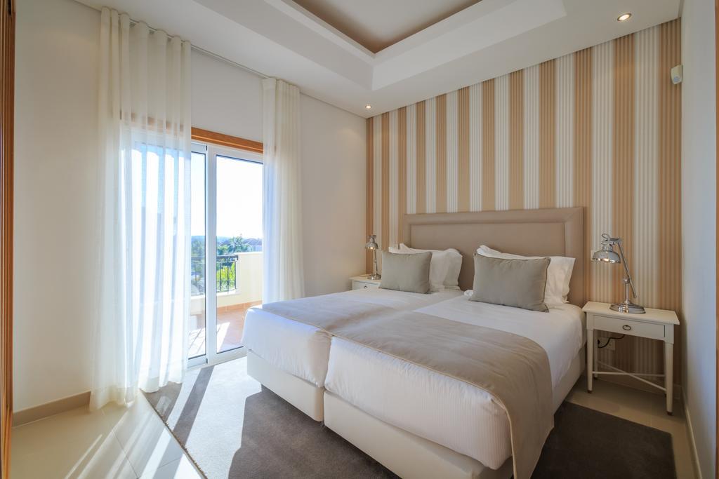 The Crest Hotel Almancil Phòng bức ảnh